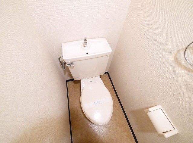 トイレ　コンパクトで使いやすいトイレです