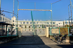 小学校　徳持小学校（小学校）まで163m