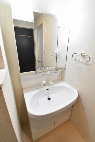 洗面設備　シャワー付洗面台