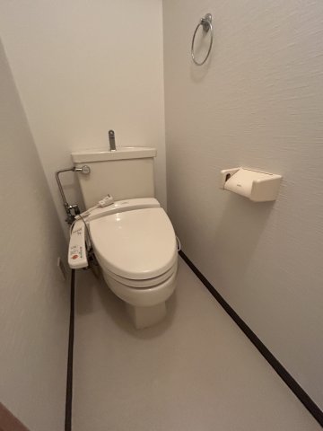 トイレ　清潔感のあるトイレです