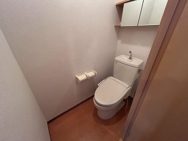 トイレ　トイレもきれいです
