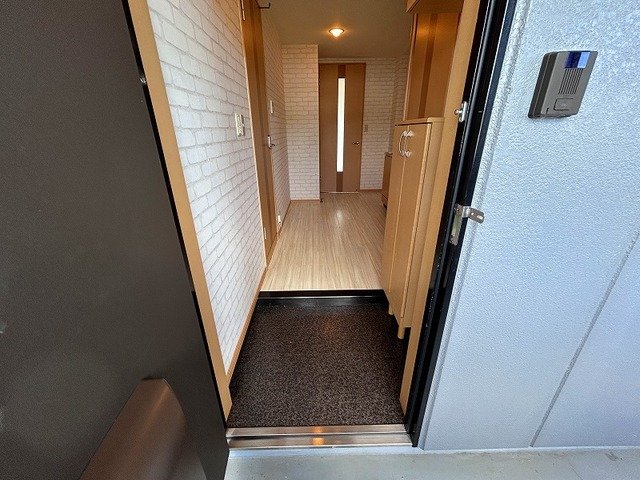 玄関　明るい玄関です