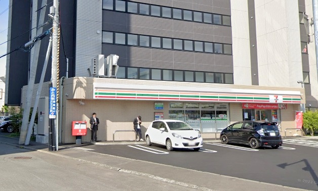 コンビニ　セブンイレブン札幌福住1条店（コンビニ）まで603m