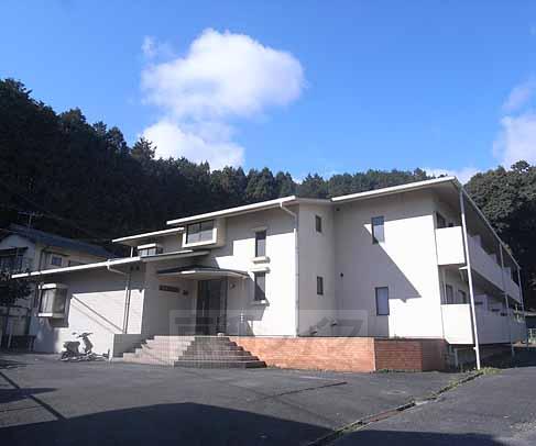 ヴィラージュ岩倉の外観写真