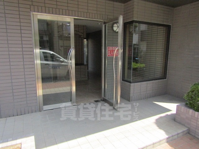 ＪＲ片町線 津田駅 徒歩20分 3階建 築31年の外観写真