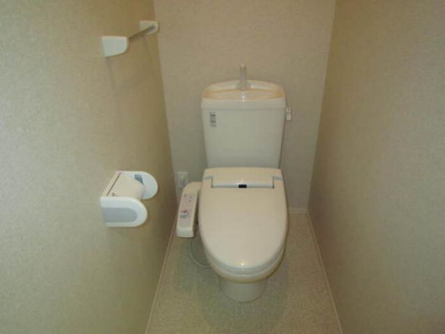 レーベン御殿場ヒルズ 壱番館のトイレ写真