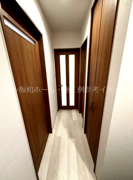 クレスト高安町南の玄関写真