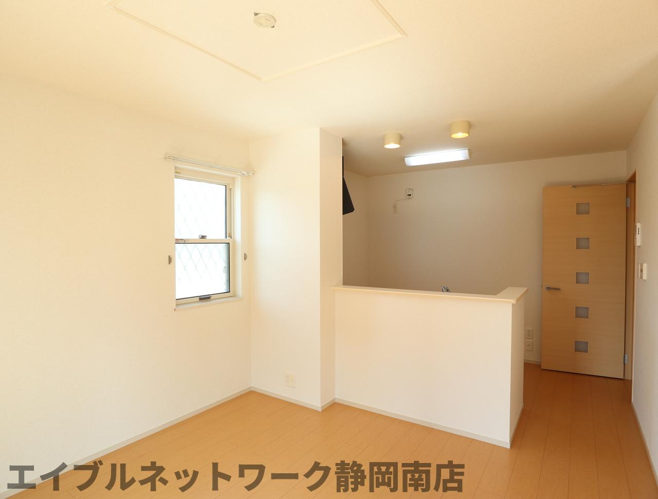 その他部屋・スペース　明るい色調の室内です