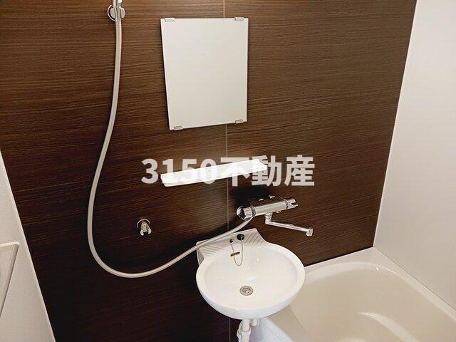 洗面設備　脱衣スペースもあります