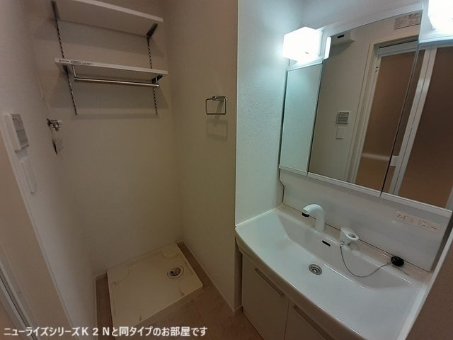 洗面設備　コンパクトで使いやすい洗面所