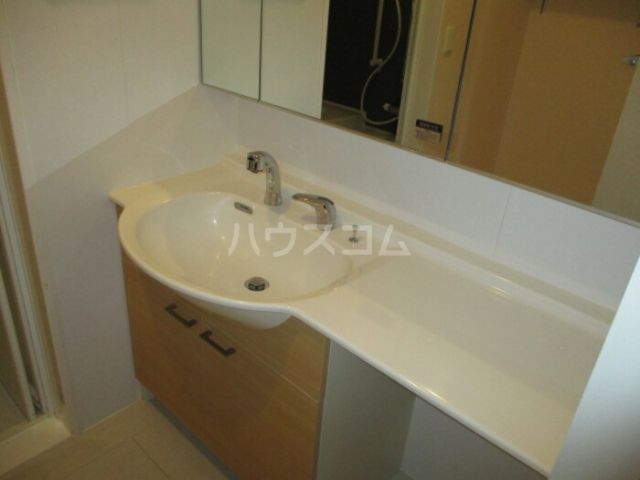 ＪＲ常磐線 松戸駅 バス乗車時間：6分 最寄りバス停で下車 徒歩3分 2階建 築13年の内装写真