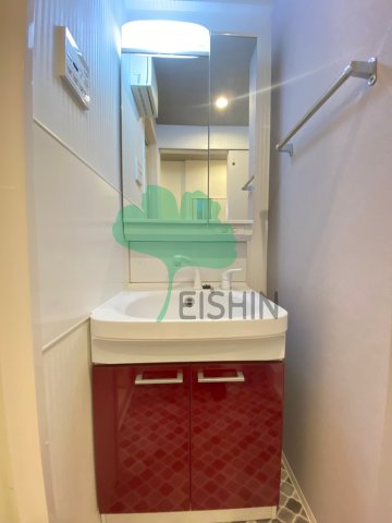 洗面設備　シンプルで使いやすい洗面台です！