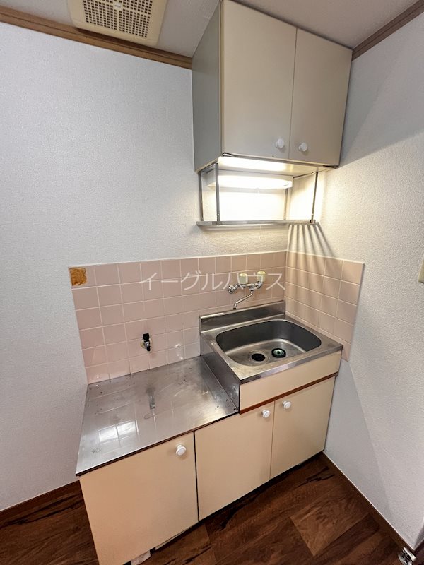 キッチン　退去予定のため別部屋写真使用