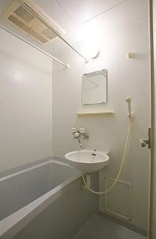 バス・シャワールーム　参考写真：別部屋タイプ