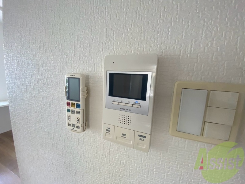 セキュリティ　ＴＶモニター付インターホンです。来客者の顔が見えるので安心！