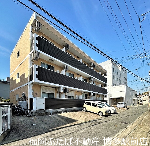 レジデンス諸岡の外観写真