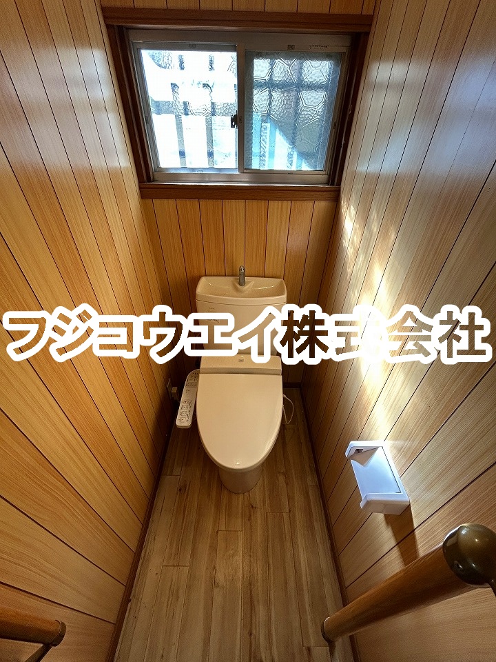 練馬区旭町2丁目戸建のトイレ写真