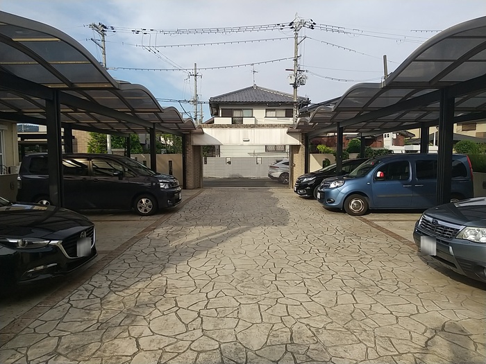 駐車場　駐車場