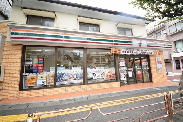 【スターホームズ二俣川IIIのコンビニ】