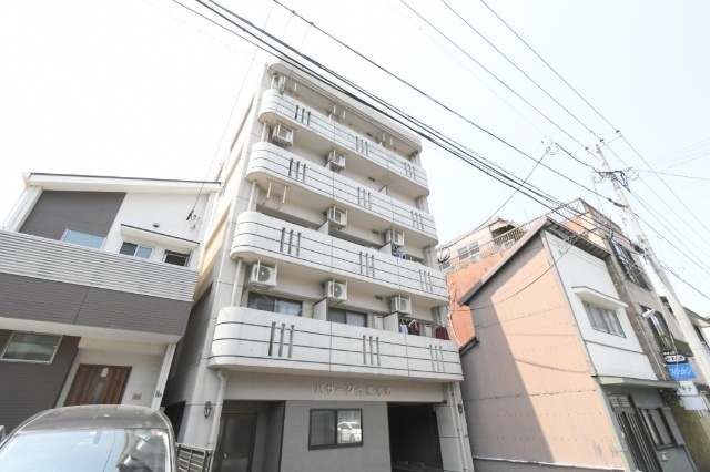 パサージュ東本町の建物外観