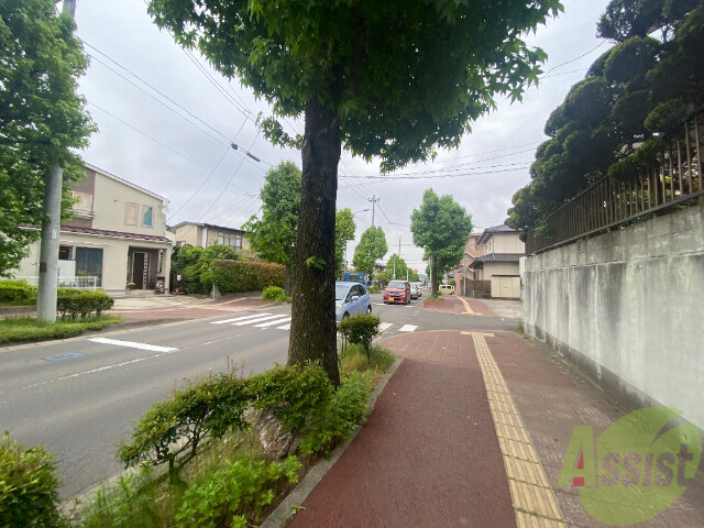 【仙台市泉区南光台のマンションの駐車場】