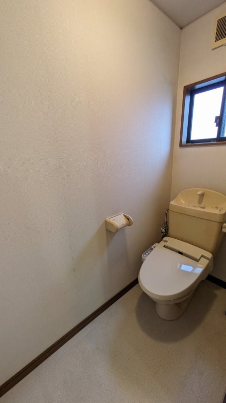 【シャングリラ淡島IIのトイレ】