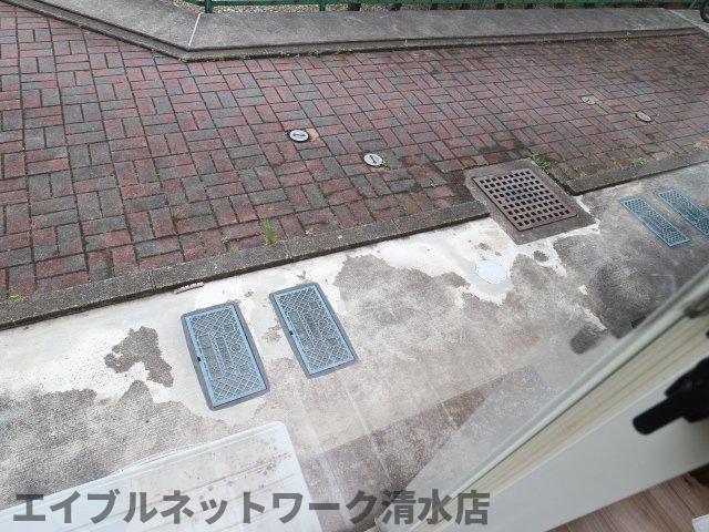 【静岡市清水区三保のアパートのバルコニー】