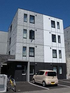 札幌市白石区栄通のマンションの建物外観