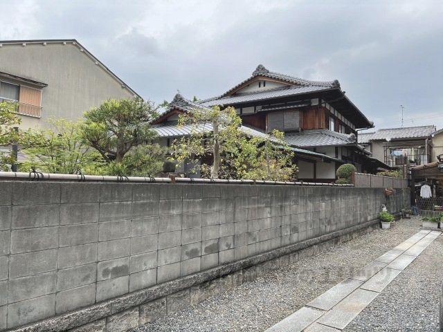 京都市山科区西野山百々町のその他の建物外観