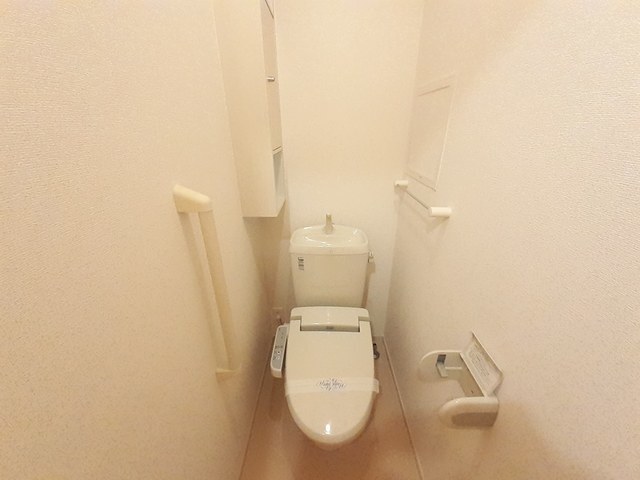 【メゾン・ド・ヨシミのトイレ】