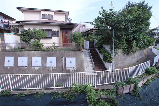 【横浜市西区西戸部町のアパートの眺望】