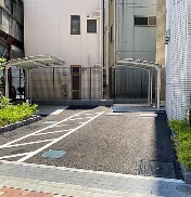 【リビオメゾン入谷の駐車場】