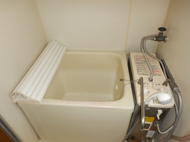 バス・シャワールーム　追い焚き可能