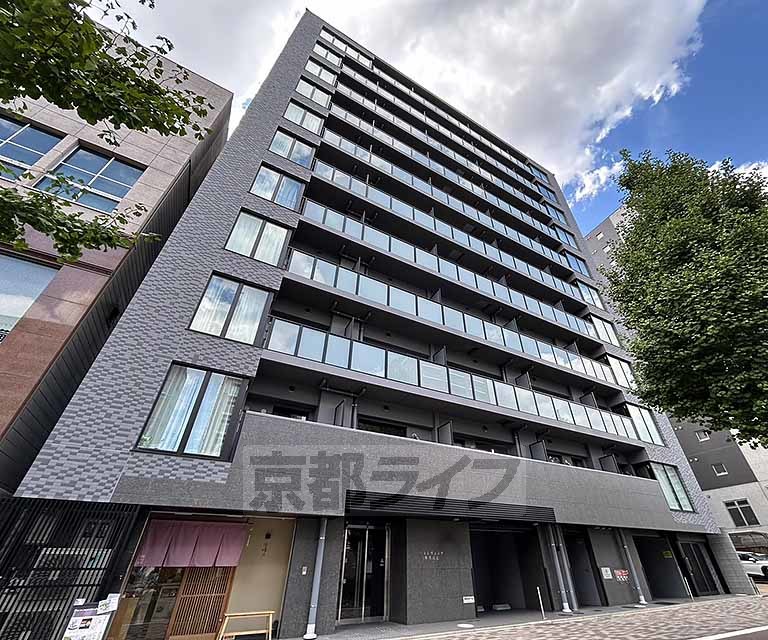 京都市下京区高辻堀川町のマンションの建物外観