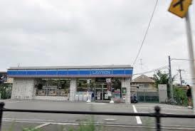 コンビニ　ローソン箕面小野原東三丁目店（コンビニ）まで683m