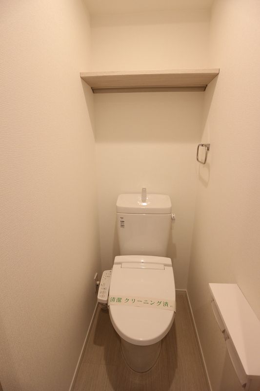 トイレ　※別部屋の参考写真です。