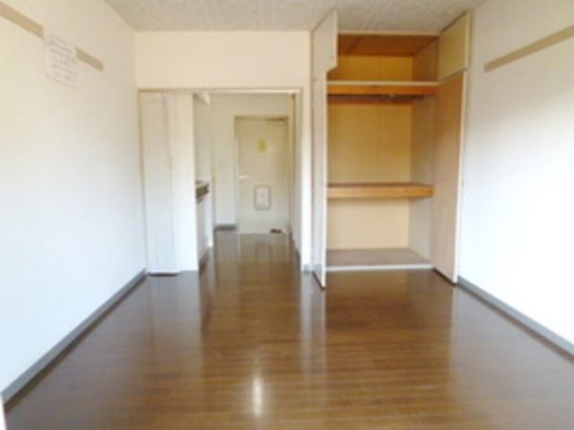 その他部屋・スペース　★日当たりのいい明るい洋室★