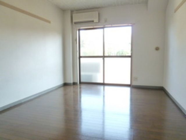 居室・リビング　★家具の配置もしやすい洋室★