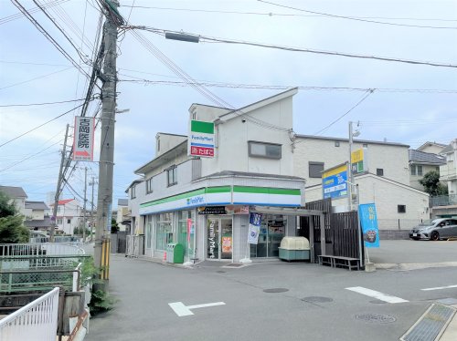 コンビニ　ファミリーマート 吹田山手三丁目店（コンビニ）まで508m