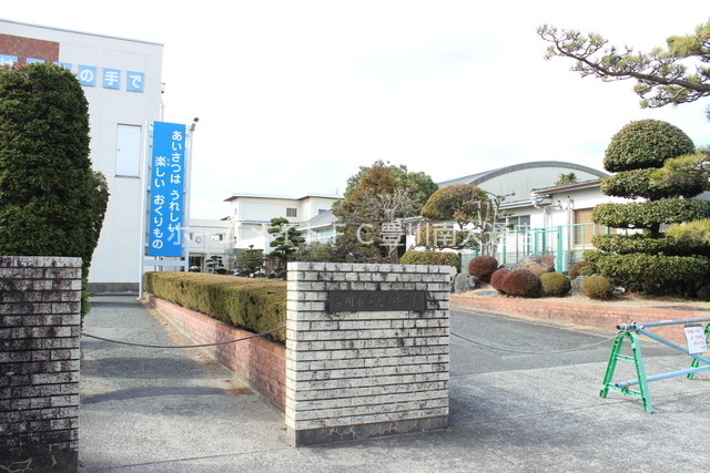 小学校　豊川市立天王小学校（小学校）まで882m