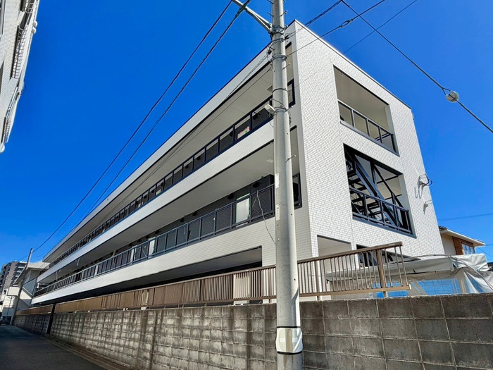 建物外観　建築中