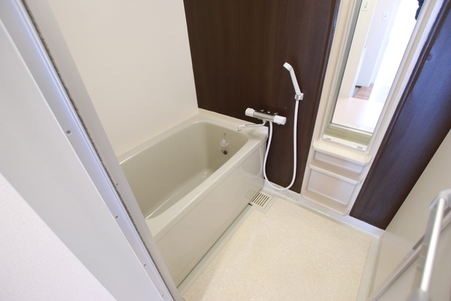 バス・シャワールーム　浴室の写真