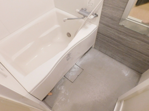 バス・シャワールーム　バス