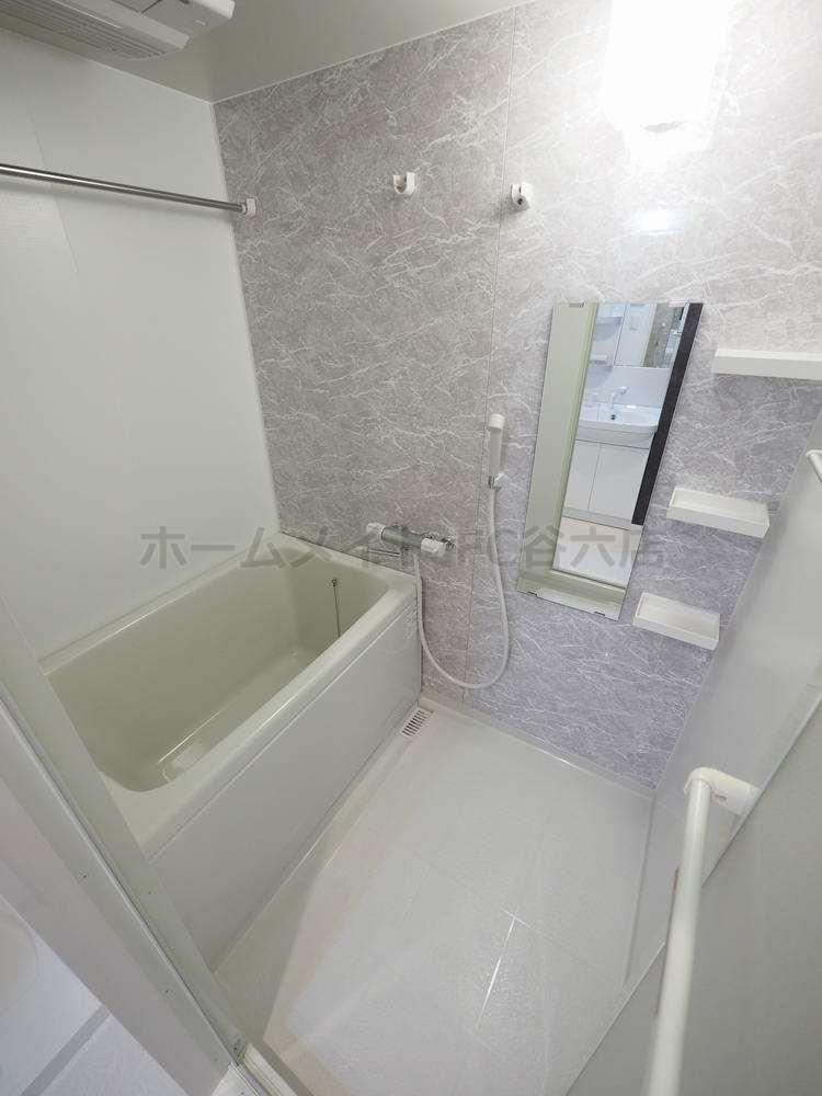 バス・シャワールーム　2017年完成の同シリーズの別マンション