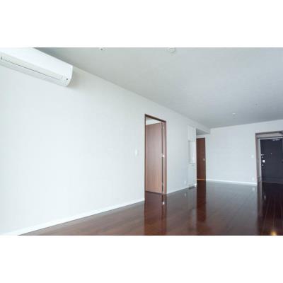 居室・リビング　※反転タイプの写真を使用しています。