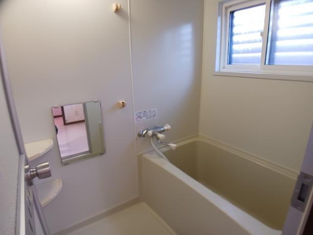 バス・シャワールーム　バス