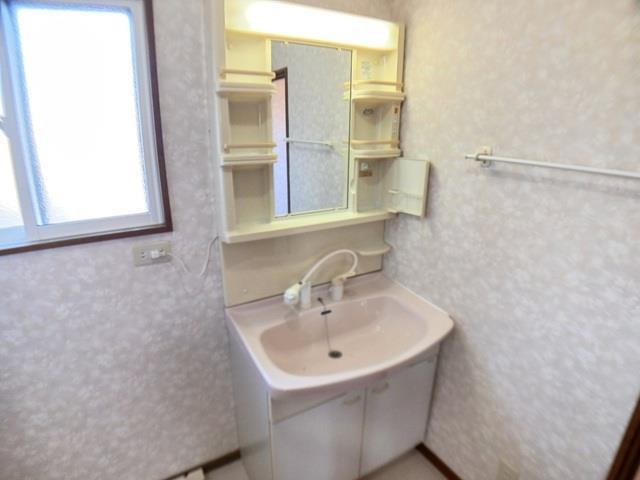 洗面設備　洗面化粧台