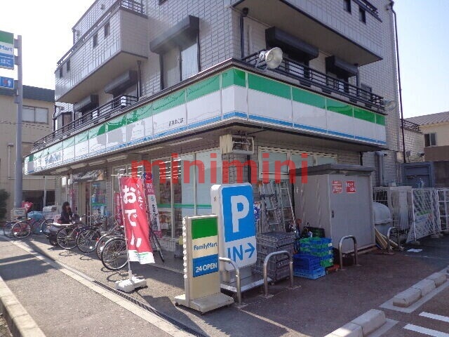 コンビニ　ファミリーマート摂津正雀駅前店（コンビニ）まで384m
