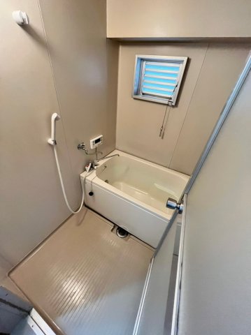 バス・シャワールーム　別号室画像。ご参考下さい