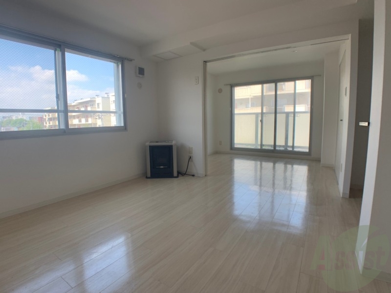 居室・リビング　広くてキレイなお部屋が広がっていて、充実した生活が送れそう